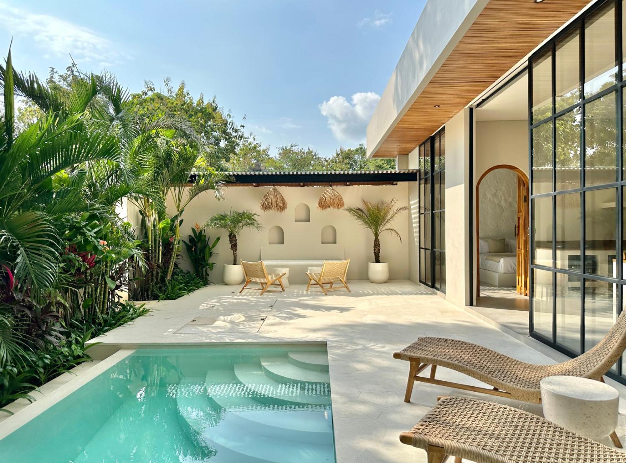 The Dreamland By The Young * Uluwatu